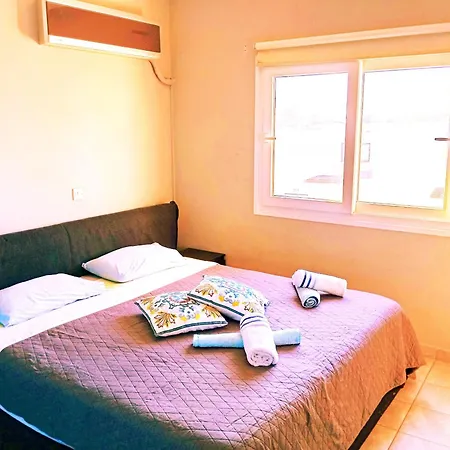 Kapparis Apartman *